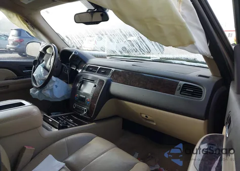 2008 GMC Yukon Xl 1500 Denali z USA, uszkodzony, nr VIN 1GKFK66858J165296